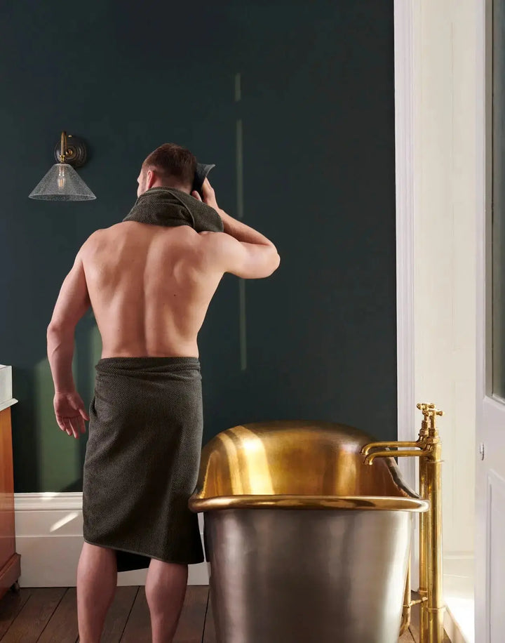 Christy Brixton Bath Sheet - Liquorice 90 x 150 cm - NJ Home Interiors