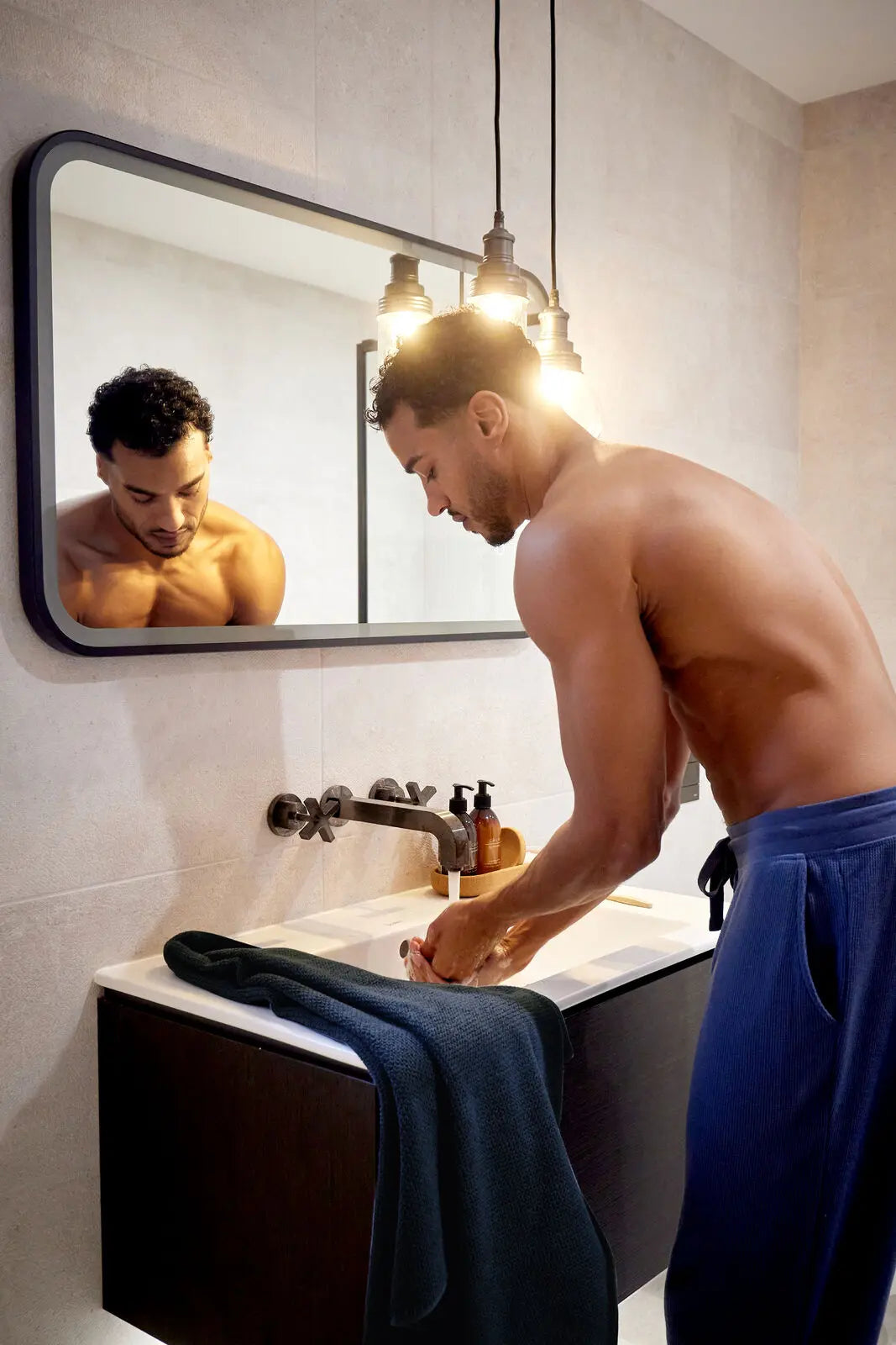 Christy Brixton Bath Sheet - Midnight 90 x 150 cm CHRISTY LUX-HOM