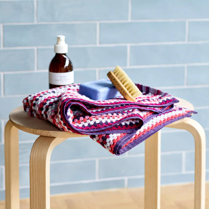 Christy Carnaby Stripe Bath Sheet Berry CHRISTY LUX-HOM