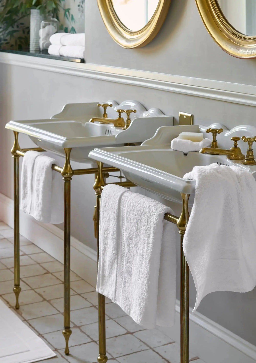 Christy Renaissance Hand Towel White CHRISTY LUX-HOM