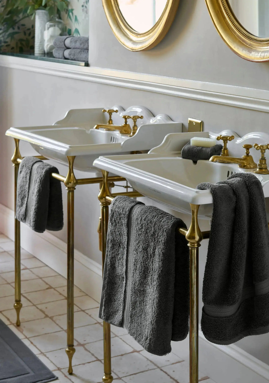 Christy Renaissance Hand Towel Ash Grey CHRISTY LUX-HOM