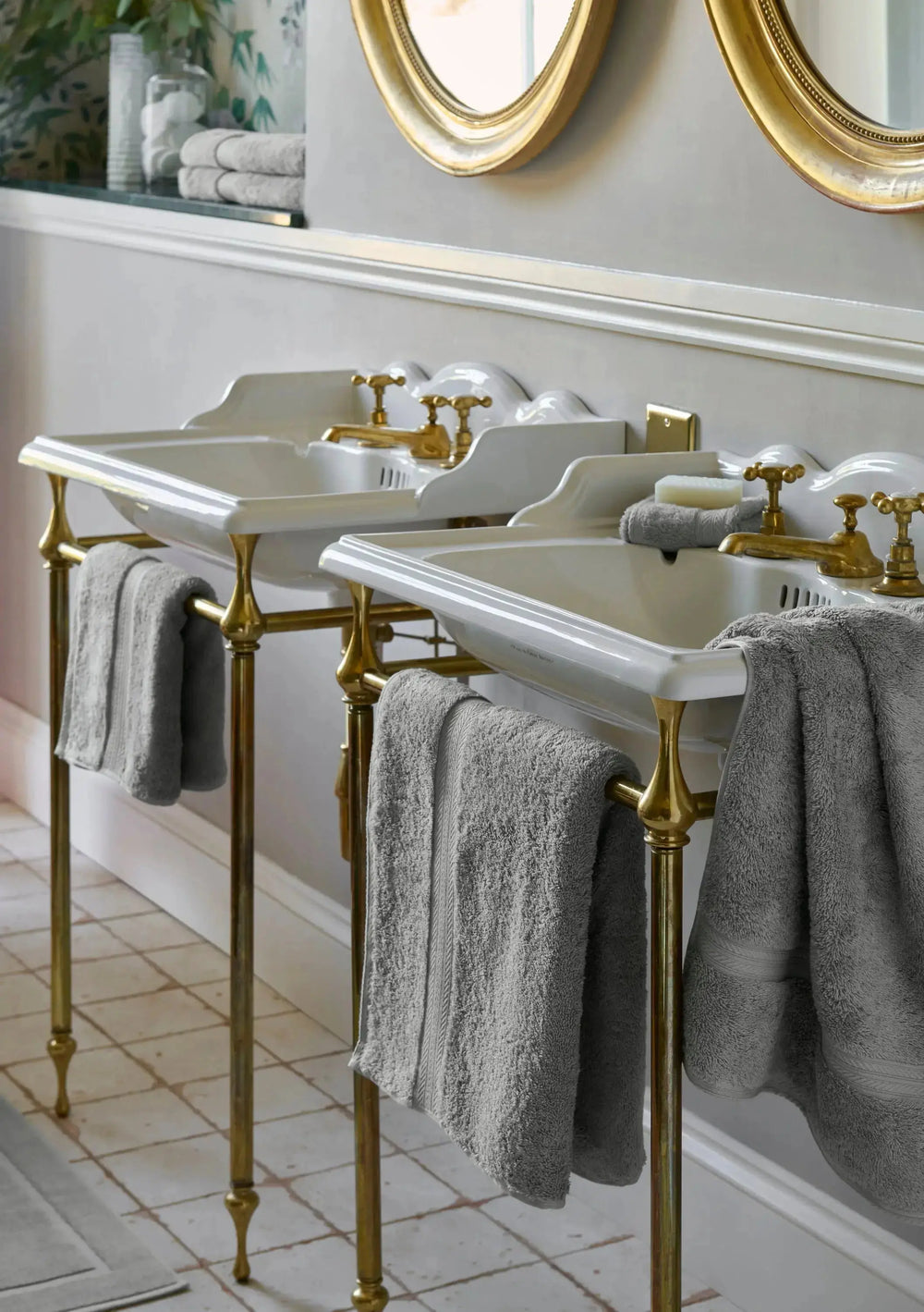 Christy Renaissance Hand Towel Dove Grey CHRISTY LUX-HOM