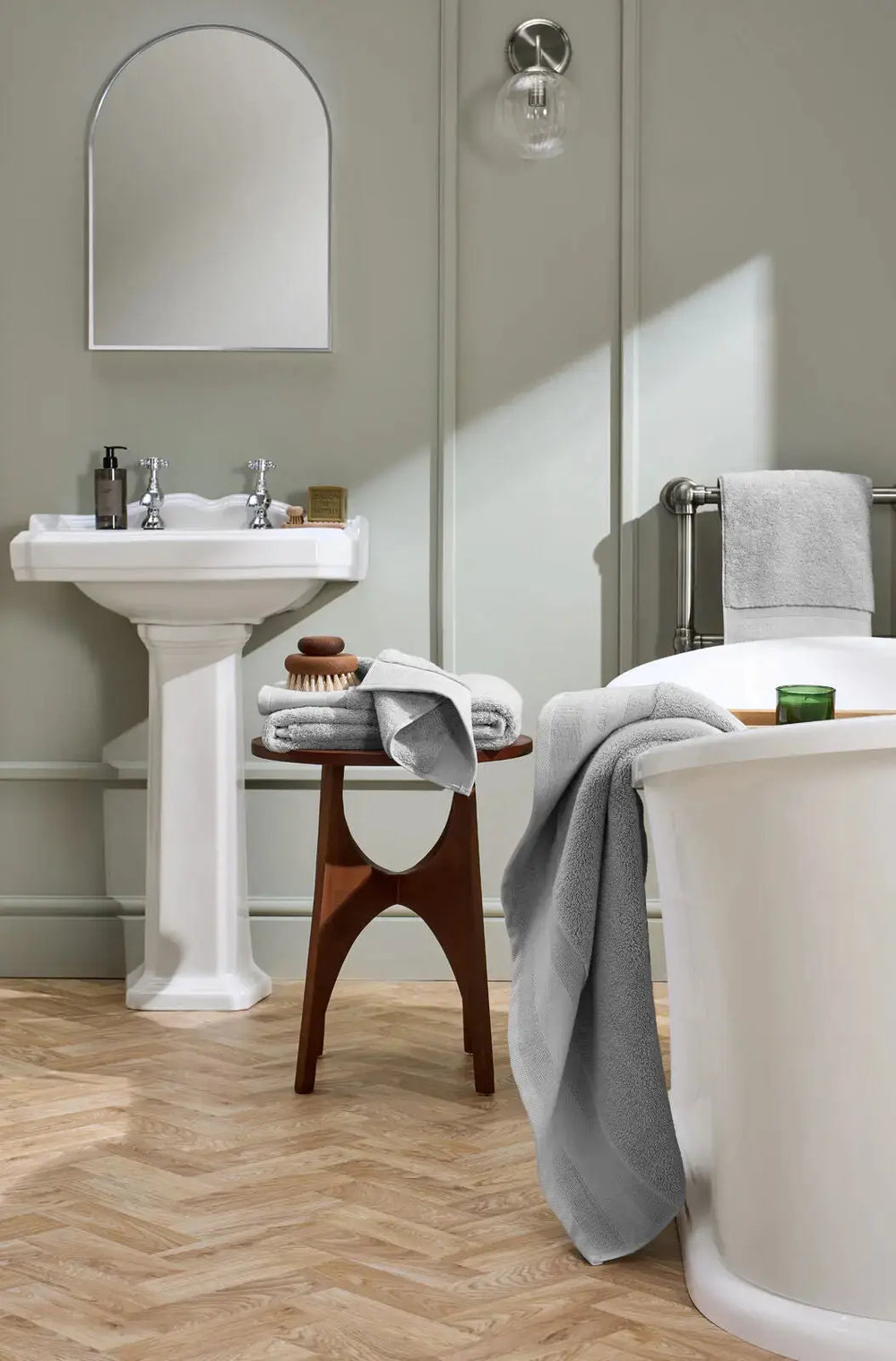 Christy Signature Bath Towel Platinum Christy