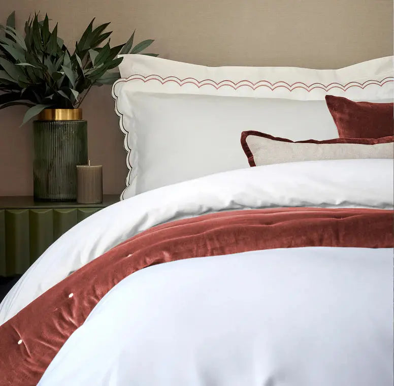Christy Scallop Edge Oxford Pillowcase Pair in Fire Christy
