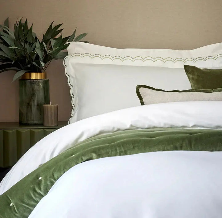 Christy Scallop Edge Oxford Pillowcase Pair in Matcha Christy