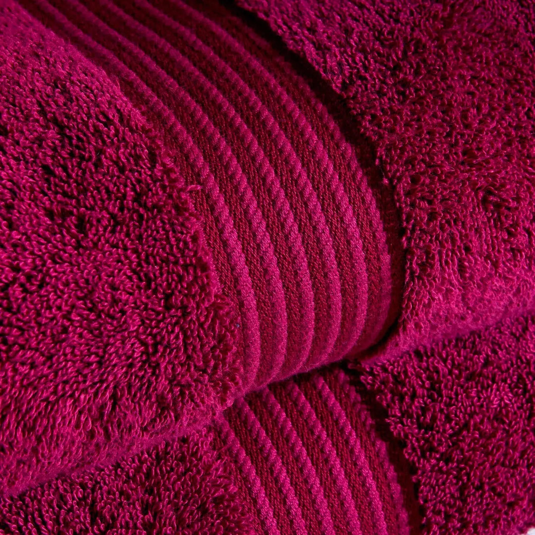 Christy Supreme Hygro Bath Towel Raspberry CHRISTY LUX-HOM