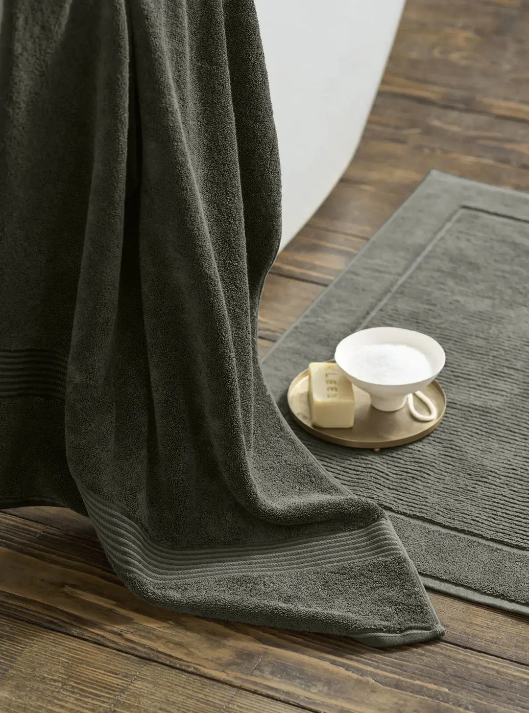 Christy Supreme Hygro Bath Sheet Graphite - NJ Home Interiors