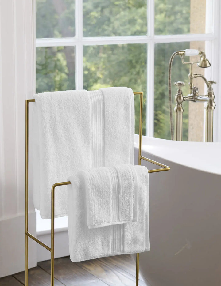 Christy Supreme Hygro Bath Sheet White CHRISTY LUX-HOM