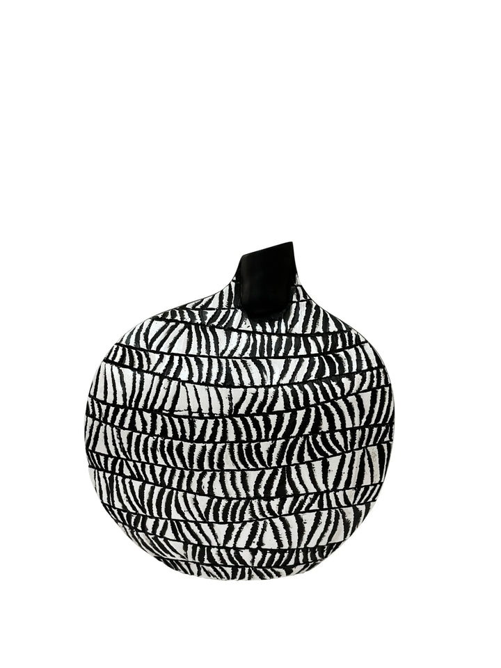 Black And White Patterned Polyresin Vase Lina Home