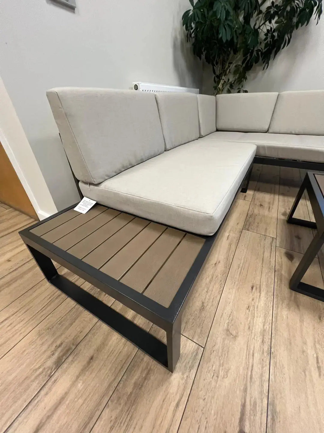 Aluminium Corner Lounge Set with Dark Grey Frame and Beige Cushions UCPMJ