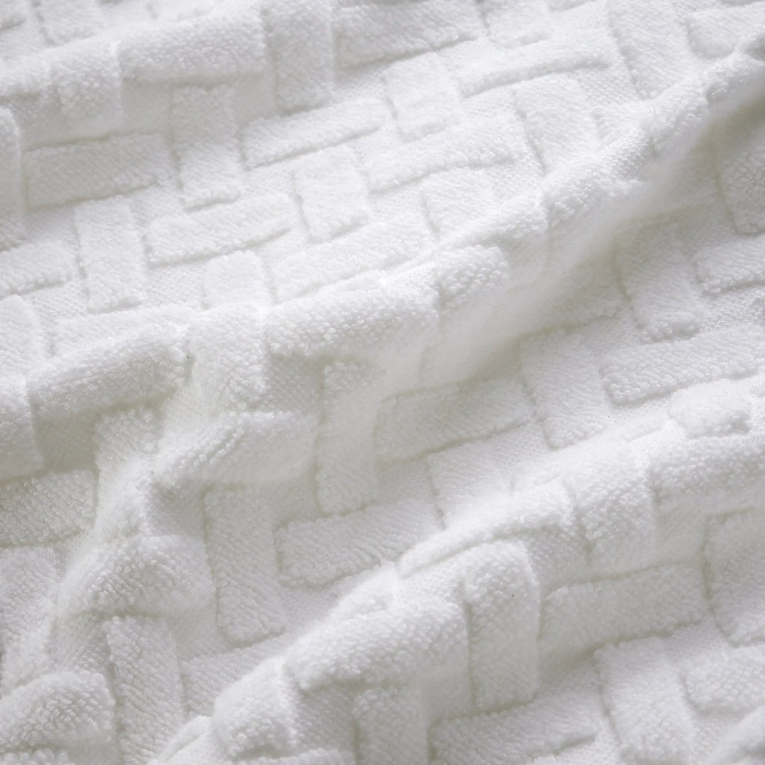 Christy Trellis Hand Towel White - LUX - HOM